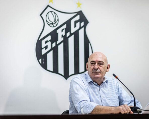 ESQUENTOU - Além destes meio-campistas, o Santos ainda busca um zagueiro e um atacante de velocidade para a sequência do Brasileirão. Não existem nomes específicos para estas posições, mas o clube está agilizando a busca por estes atletas. 