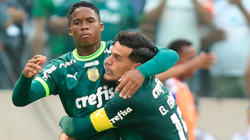 O Palmeiras foi derrotado por 2 a 1, neste domingo, na primeira partida da decisão do Paulistão-2023. Com problemas defensivos graves e raros, nem mesmo o brilho de Endrick, que voltou a marcar, foi suficiente para impedir o revés.