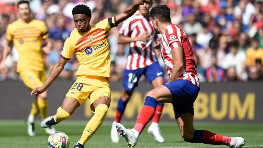 6º lugar: Alejandro Balde (lateral-esquerdo - 19 anos - espanhol - jogador do Barcelona, da Espanha)