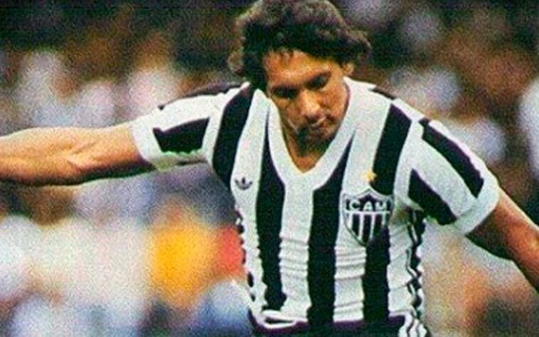 Éder: 21 temporadas na Série A (1973-1991, 1994, 1995)