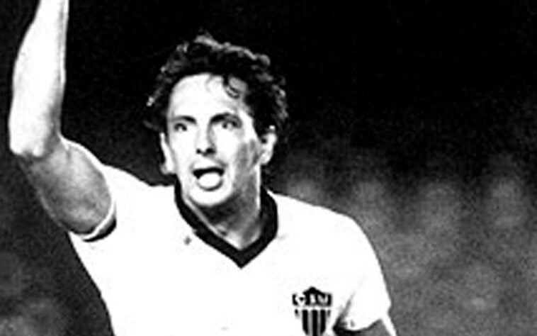 América-MG (1973-1976), Grêmio (1977-1979), Atléico-MG (1980-1985), Palmeiras (1986), Botafogo (1988), Athletico-PR (1988), Atléico-MG (1989-1990, 1994-1995) e União São João (1991-1992)