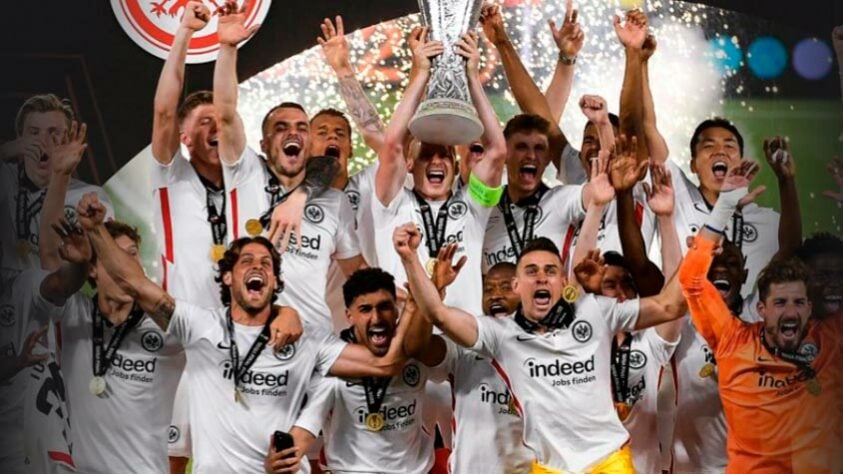 8 - Eintracht Frankfurt - 2 finais, 2 títulos