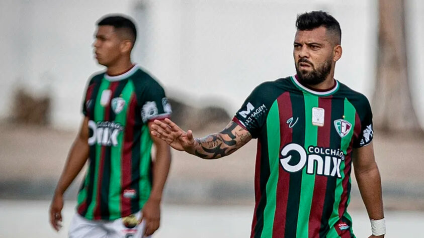 Campeonato Piauiense: Fluminense-PI (foto) e River-PI vão decidir o título estadual no próximo sábado (15). No jogo de ida, o Fluminense-PI venceu por 1 a 0 e terá a vantagem do empate para levantar o troféu.