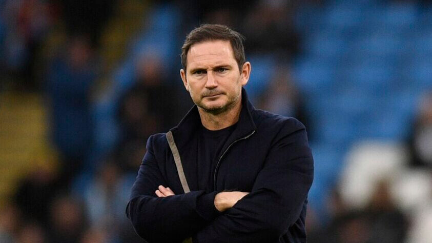 Frank Lampard - 44 anos: o ídolo do Chelsea assumiu o comando da equipe de maneira interina, após a saída de Graham Potter, e acabou sendo dispensado após o fim da temporada, como previsto. 