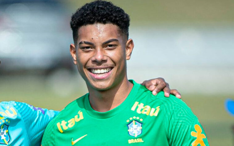 Kauê, 19 anos - Goleiro - Corinthians / Kauê é um dos jogadores na expectativa de ser convocado para o Mundial caso Mycael não seja liberado pelo seu clube. Inclusive, essa foi a troca exata feita na lista de Ramon para os dois últimos amistosos da Seleção. 