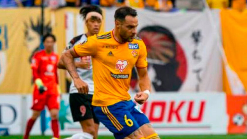 Leandro Desábato, 33 anos - Posição: volante - Nacionalidade: argentino - Último clube: Vegalta Sendai (Japão) - Sem contrato desde: janeiro de 2023 / O volante é conhecido por já ter defendido as cores do Vasco da Gama. Além do Gigante da Colina, Desábato também passou por clubes tradicionais argentinos, como Vélez Sarsfield e Rosario Central. 