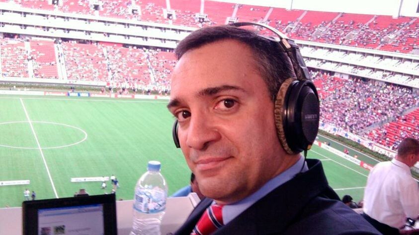 Um dos mais importantes comentaristas de futebol do "SporTV", o jornalista Maurício Noriega, de 55 anos, deixou a emissora onde trabalhava desde 2002.  Ao longo dos anos, ele participou frequentemente de atrações como "Bem, Amigos!", "Redação SporTV", "Tá na Área", "Troca de Passes" e "Seleção SporTV". No "ge", o jornalista mantinha um blog intitulado "Papo Cabeça com Noriega".