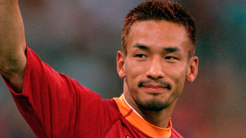 Hidetoshi Nakata - se aposentou aos 29 anos.