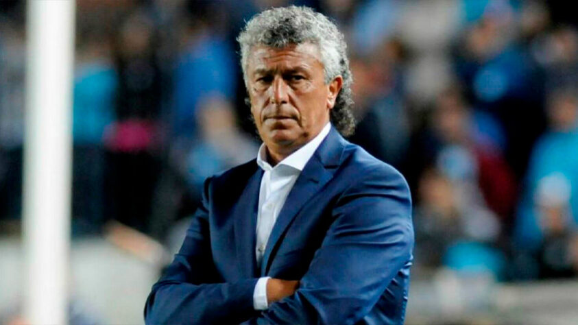 Néstor Gorosito (técnico do Tigre) - 58 anos atualmente - O então técnico do clube argentino deu uma polêmica entrevista à ESPN Argentina, e afirmou que policiais brasileiros ameaçaram seus jogadores com armas de fogo e que, por isso, não havia clima para a partida continuar. Atualmente, comanda o Gimnasia y Esgrima, da Argentina.