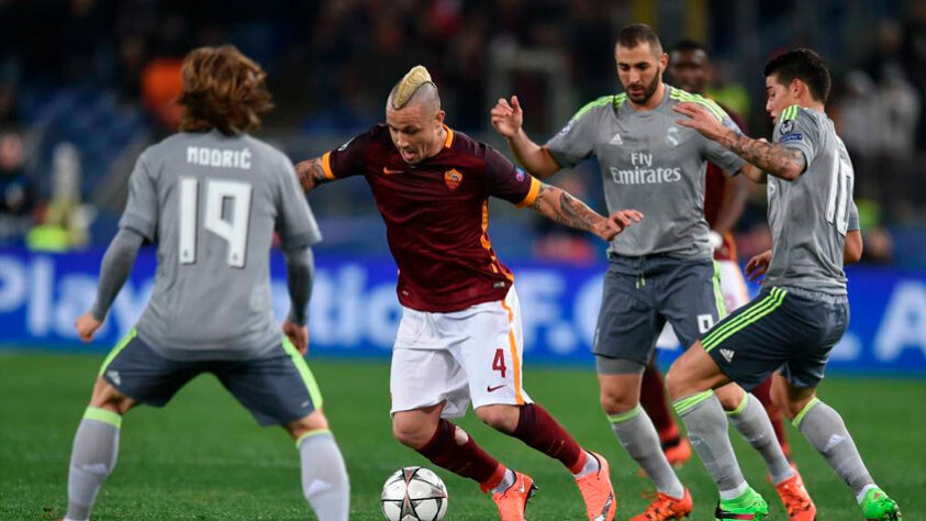 Temporada 2015-16: Juventus e Roma (foto) - Fase: oitavas de final 