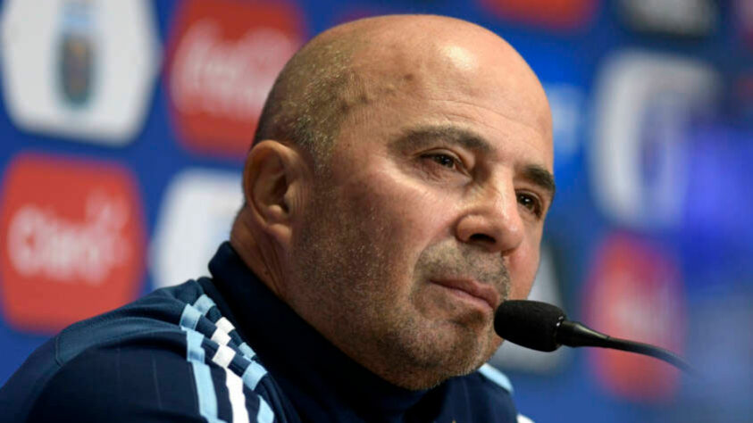 A demissão da seleção da Argentina veio em julho de 2018. Ao todo, o treinador comandou os argentinos por 15 jogos, com 7 vitórias, 4 empates e 4 derrotas. 