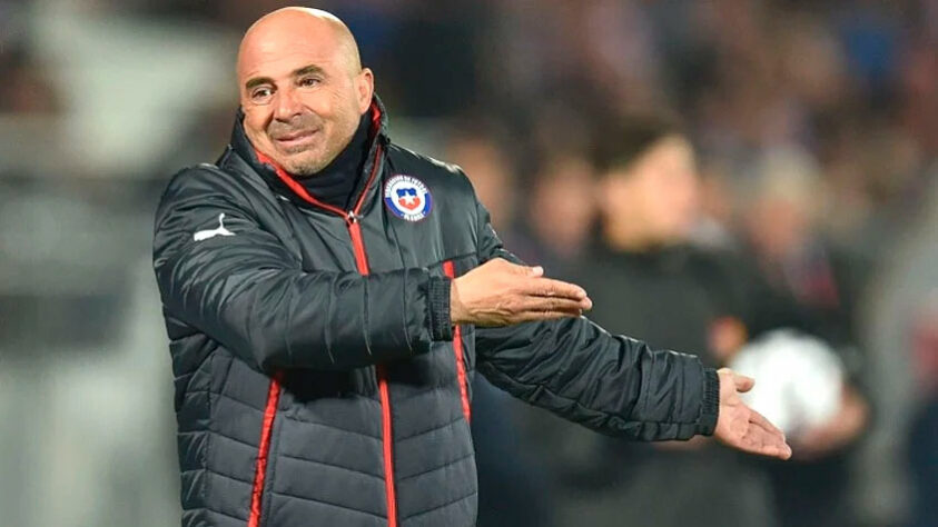 No ano seguinte, Sampaoli seguiu no comando da seleção chilena e conquistou a Copa América de 2015, o primeiro grande título do Chile. Na final do torneio, os chilenos derrotaram a Argentina, de Lionel Messi, nos pênaltis.