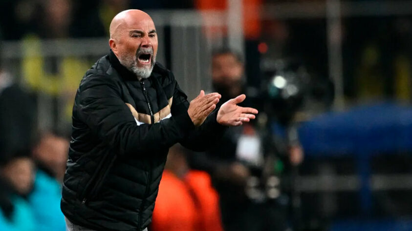 Em sua segunda passagem pelo Sevilla, Sampaoli não conseguiu repetir a bom retrospecto e acabou tendo seu contrato rescindido em março de 2023, com um aproveitamento de somente 40%.