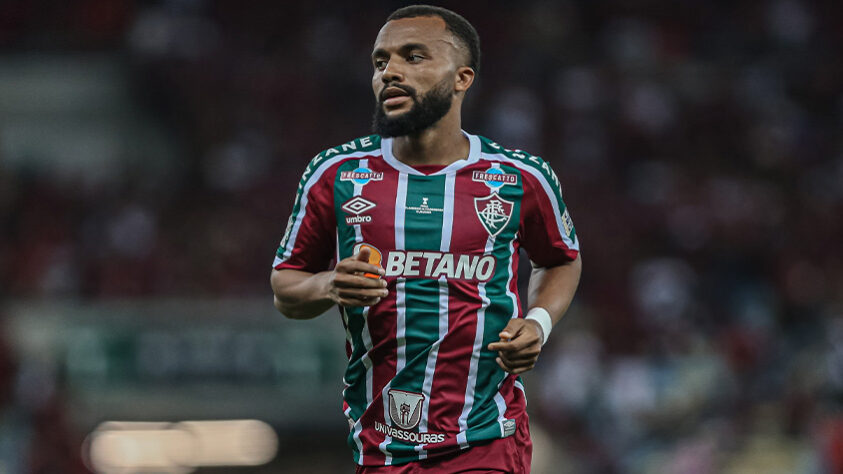 SAMUEL XAVIER (LD, Fluminense) - Vive boa fase no Fluminense e Fernando Diniz acompanha de perto seu estilo de jogo. Tem chance de ser uma surpresa no setor.