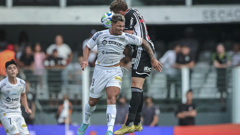 Apesar do jogo intenso, Santos e Atlético-MG não saíra do 0 a 0 na Vila Belmiro, em jogo válido pela segunda rodada do Brasileirão. O atacante Ângelo saiu de campo vaiado e recebeu a menor nota do jogo. Veja as avaliações do LANCE!. 