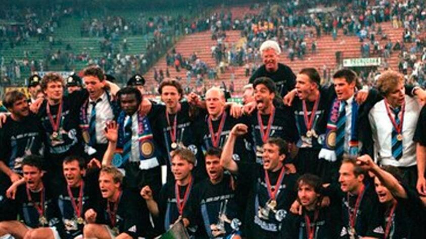Schalke 04 (Alemanha): um título conquistado, em 1996/1997.