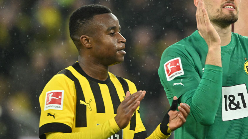 10º lugar: Youssoufa Moukoko (atacante - 18 anos - camaronês - jogador do Borussia Dortmund, da Alemanha)