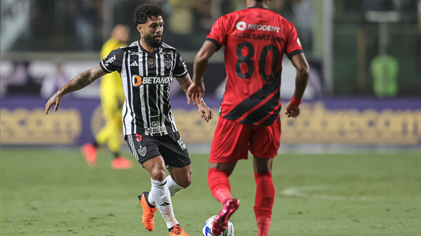 Em um dos grupos mais equilibrados desta Libertadores, o Furacão perdeu a invencibilidade ao ser derrotado pelo Atlético-MG, mas segue como líder do Grupo G, com sete pontos. O Galo, que conquistou uma vitória importante diante dos adversários brasileiros, assumiu a vice-liderança, com seis. O Libertad, que superou o Alianza Lima também aparece com seis pontos, mas está na terceira posição por não levar vantagem no saldo de gols. Por outro lado, os peruanos são o lanterna da chave, com quatro pontos. Os brasileiros voltam a campo na terça-feira, dia 6 de junho. O Furacão recebe o Libertad na Arena da Baixada, às 19h, enquanto o Atlético-MG visita o Alianza Lima, no Peru, às 21h.