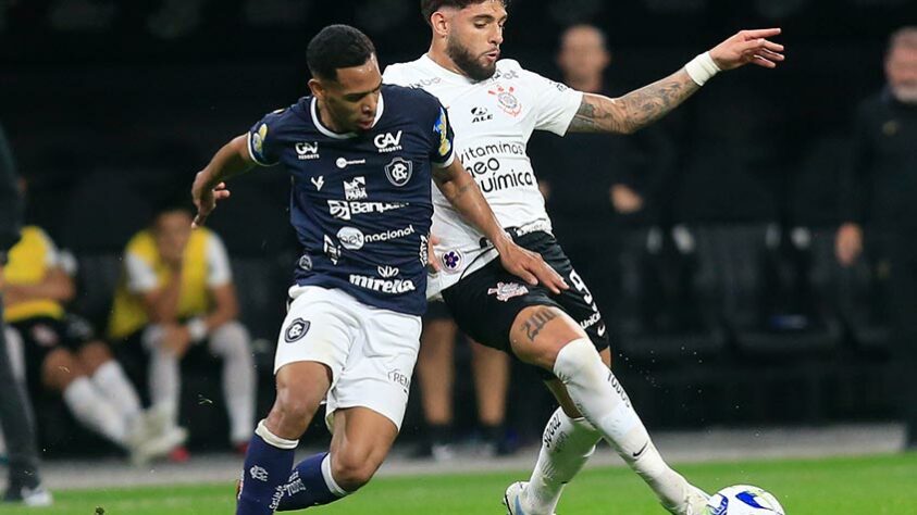 REMO - Sobe: VINÍCIUS - O goleiro do Remo não operou nenhum milagre, mas mostrou segurança e foi peça importante levar o jogo aos pênaltis.// Desce: ATAQUE - O Remo não ofereceu nenhum perigo ao Corinthians durante os 90 minutos, e a inoperância no ataque custou caro.