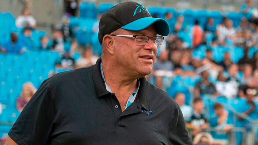 8º - David Tepper - americano - Carolina Panthers (NFL) - R$ 93,7 bilhões