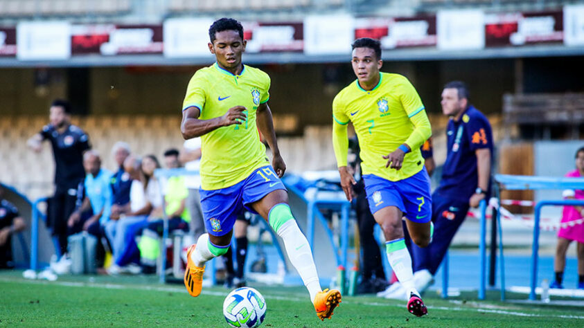 Eguinaldo, 18 anos - Atacante - Vasco / Eguinaldo foi convocado também como substituto para os últimos amistosos e é outro jogador que deve ficar atento à convocação, pois pode conquistar uma das vagas que provavelmente sobrarão no ataque (Endrick ou Vitor Roque).