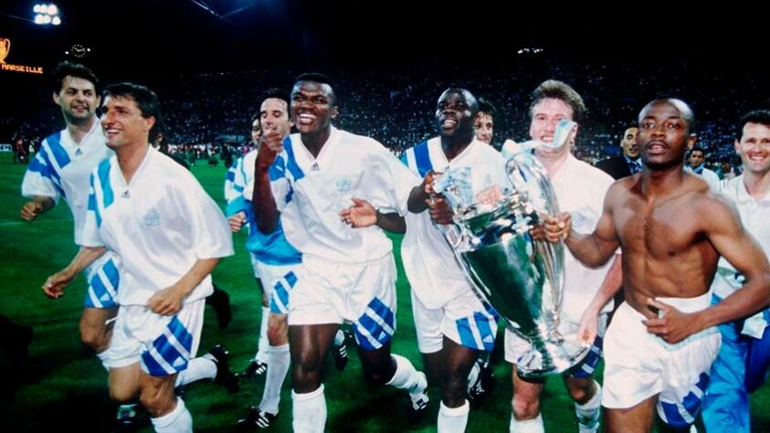 Olympique de Marseille (30 anos) - Sua única taça foi conquistada na temporada de 1992/1993.