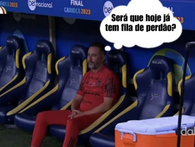 Torcedores fazem memes após vitória do Flamengo por 2 a 0 sobre o Fluminense na primeira partida da final do Campeonato Carioca.