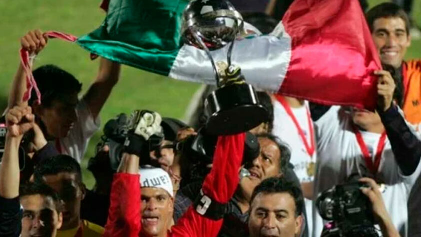Pachuca (MEX): 1 título - 2006