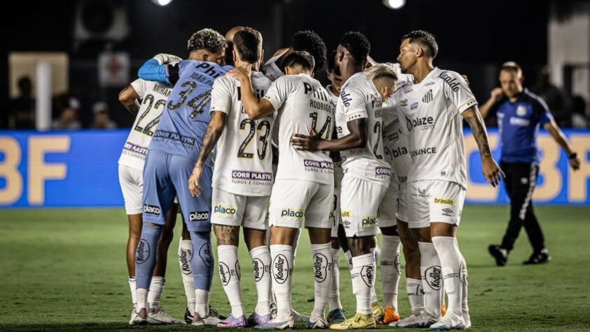 Santos vê conversa com dono do PSG próximo do que pensa sobre 'investimento  no futebol