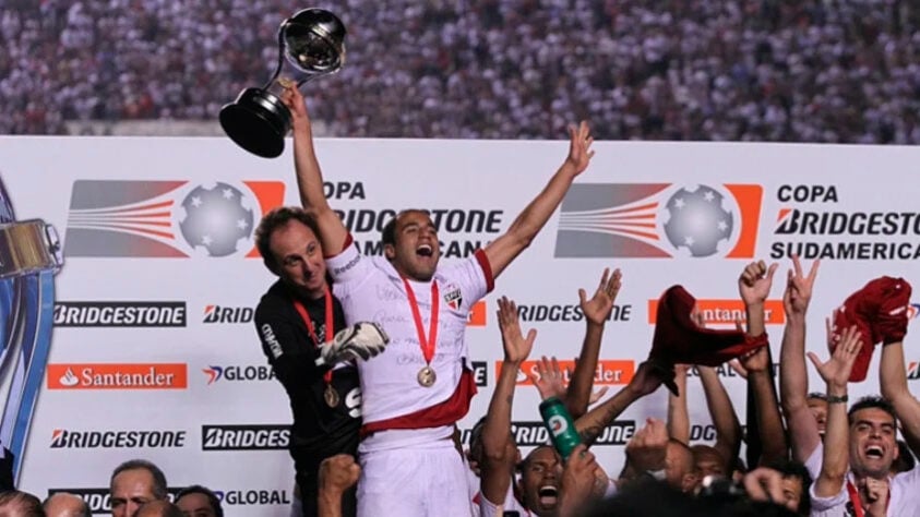 O São Paulo conquistou a Sula em 2012, em final marcada pelo abandono do Tigres no intervalo e pela despedida de Lucas do clube