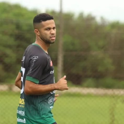 Serginho (32 anos) – meio-campista / Maringá-PR – Já defendeu o Palmeiras e o Santos. Foi contratado pelo Maringá-PR após deixar o Paysandu-PA em 1 de janeiro.