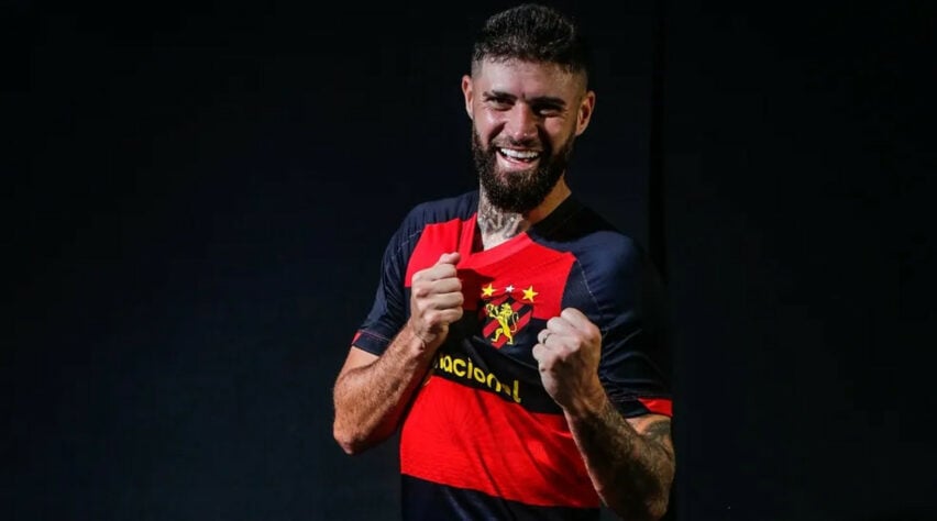 FECHADO - O Sport anunciou a chegada do atacante Fabrício Daniel, vindo por empréstimo do Coritiba. Aos 25 anos, o jogador permanecerá no Leão até dia 30 de novembro deste ano.