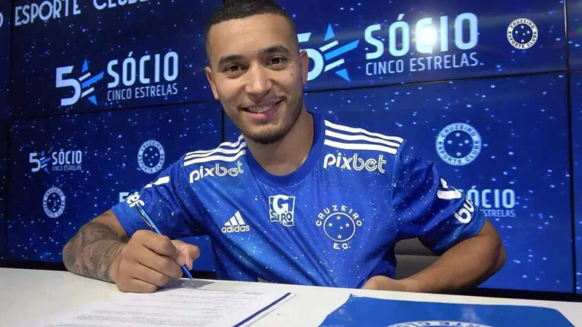 William (28 anos) - Posição: lateral-direito - Clube: Cruzeiro