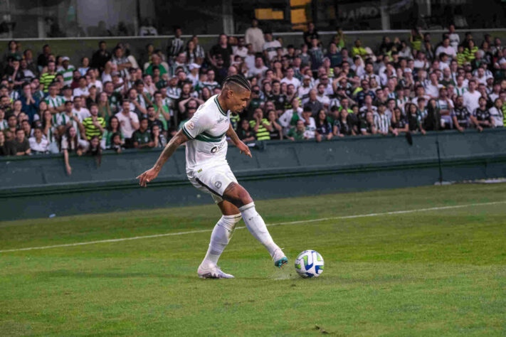 20º lugar - Coritiba: 0 ponto. Campanha: 3 jogos e 3 derrotas (0% de aproveitamento)