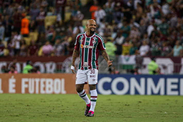 FECHADO - O Fluminense oficializou a renovação de Felipe Melo nesta quinta-feira (7). O zagueiro tinha contrato até o fim deste temporada. Agora, o novo vínculo é válido até dezembro de 2024.