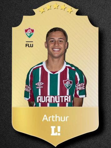 ARTHUR - 5,0 - Pouco produziu ofensivamente, mas ao menos ajudou na marcação. 