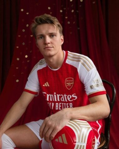 Arsenal: camisa 1 - lançada oficialmente 