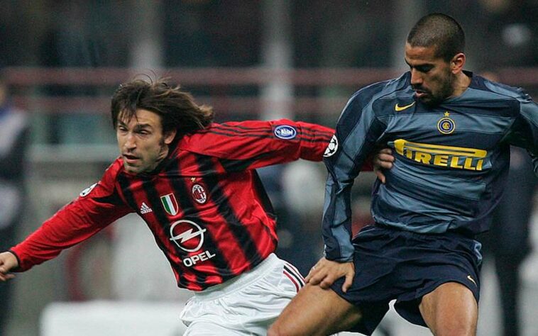 Andrea Pirlo (43 anos) - Mais uma lenda do futebol que seguiu a carreira de treinador. Atualmente comanda o Fatih Karagümrük, da Turquia.