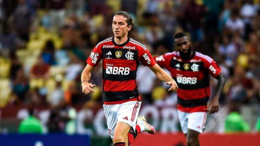 Filipe Luís - Ídolo do Atlético de Madrid, o latera voltou ao Brasil para fazer história em seu clube de coração, o Flamengo, foram nada mais nada menos que duas libertadores conquistadas, além de dois brasileiros.