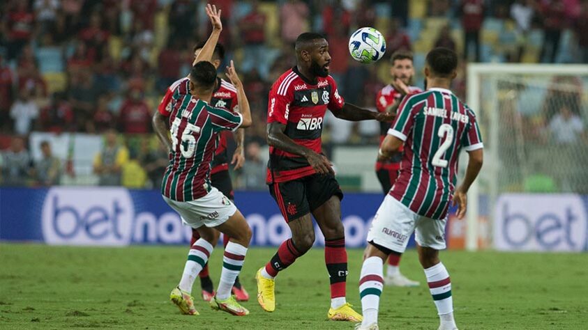 Flamengo e Fluminense se enfrentam neste domingo (18), pelo Campeonato Carioca. Confira a escalação ideal entre os dois times, segundo votação da redação do Lance!.