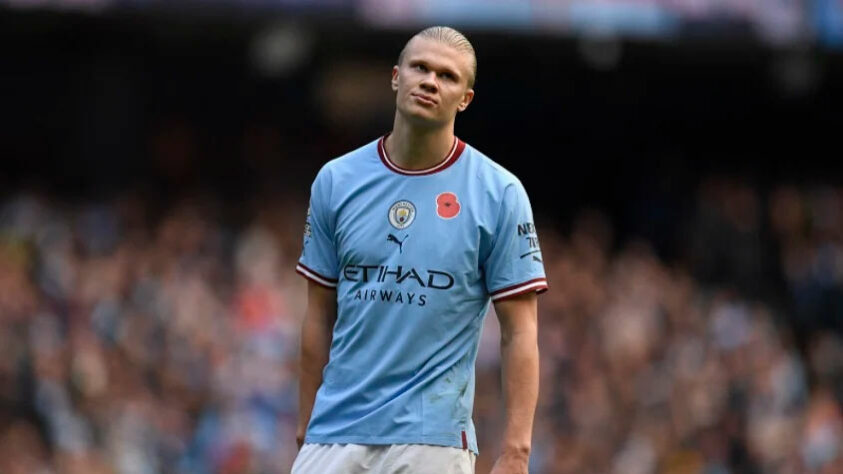 Jogador mais rápido a marcar três hat-tricks na Premier League: oito jogos.