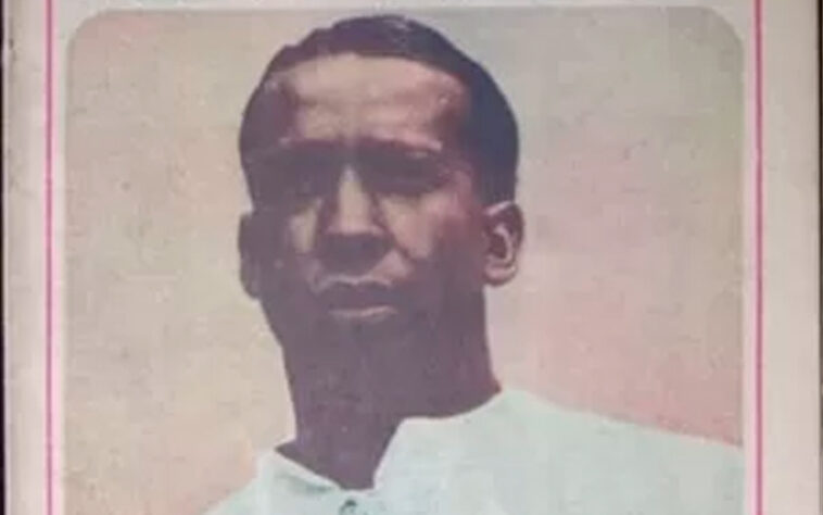 20º lugar - Jose Andrade, uruguaio, meio-campista. Andrade chegou a ganhar de alguns historiadores o apelido de "O Pelé dos anos 20", pelo tamanho da idolatria que despertou. Considerado a primeira estrela negra a nível mundial da história do esporte, venceu a Copa do Mundo de 1930 por seu país. 