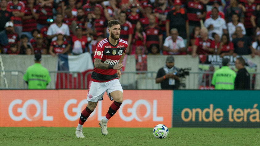 LEO PEREIRA (Z, Flamengo) - É o principal zagueiro do Flamengo em um momento. Corre por fora.