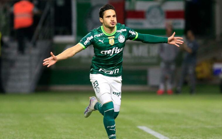 O Palmeiras derrotou o Fortaleza por 3 a 0 na noite desta quarta-feira (17), no Allianz Parque, pela partida de ida das oitavas de final da Copa do Brasil. Veiga, de pênalti, abriu o placar para o Verdão. Também na primeira etapa, Bruno Tabata marcou o segundo gol do Alviverde. Richard Ríos, que entrou na segunda etapa, balançou a rede pela primeira vez com a camisa palestrina. Confira as notas do Palmeiras (por Jalile Elias):