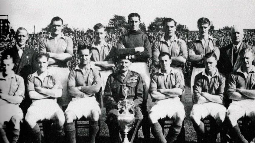 15º lugar: Portsmouth - 2 títulos (1948–49, 1949–50).