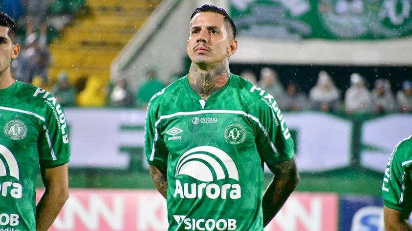 Victor Ramos, zagueiro - Clube à época: Portuguesa - Clube atual: Chapecoense / Teria sido prometido um valor de R$ 100 mil para que Victor fizesse um pênalti no jogo. No entanto, não houve pagamento antecipado e nem mesmo efetivação da aposta. 