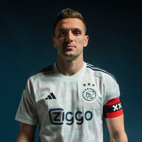 Ajax: camisa 2 - lançada oficialmente