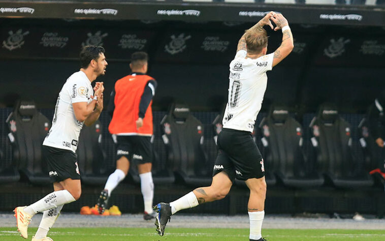 O Corinthians empatou por 1 a 1 com o São Paulo na tarde deste domingo (14), na Neo Química Arena, pela sexta rodada do Campeonato Brasileiro. Graças ao gol de pênalti de Róger Guedes no final da primeira etapa, o Timão continua sem perder uma partida contra o São Paulo na Arena. Confira as notas do Corinthians. (por Vitor Palhares)