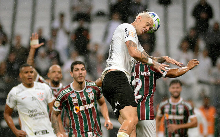 Saiba se Róger Guedes vai sair do Corinthians - Lance!