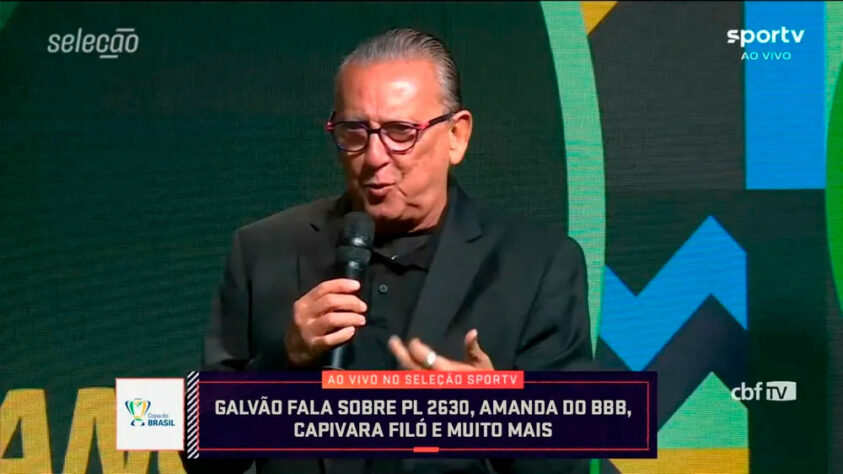 Antes da definição dos confrontos das oitavas de final, Galvão foi homenageado pela CBF e acabou virando alvo de zoeiras por atrasar o sorteio com mais de 30 minutos de discurso. Ausência do Vasco entre os classificados e encontro entre gigantes do futebol brasileiro também renderam memes. Confira! (Por Humor Esportivo)